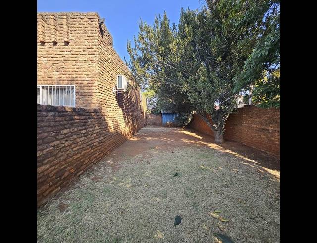 4 BEDROOM HOUSE FOR SALE IN VANDERBIJLPARK SE 3